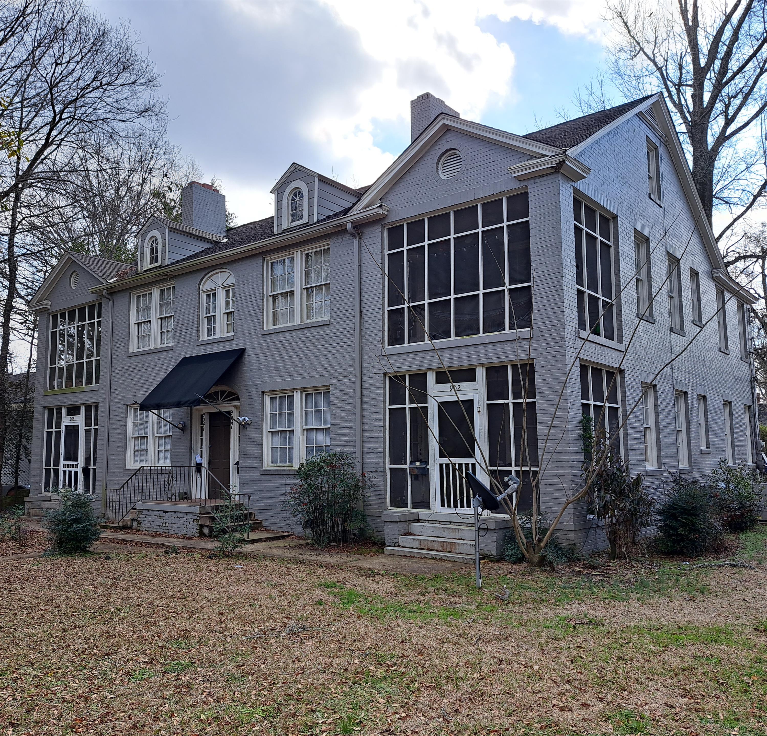 906 East Fairview Avenue - 902