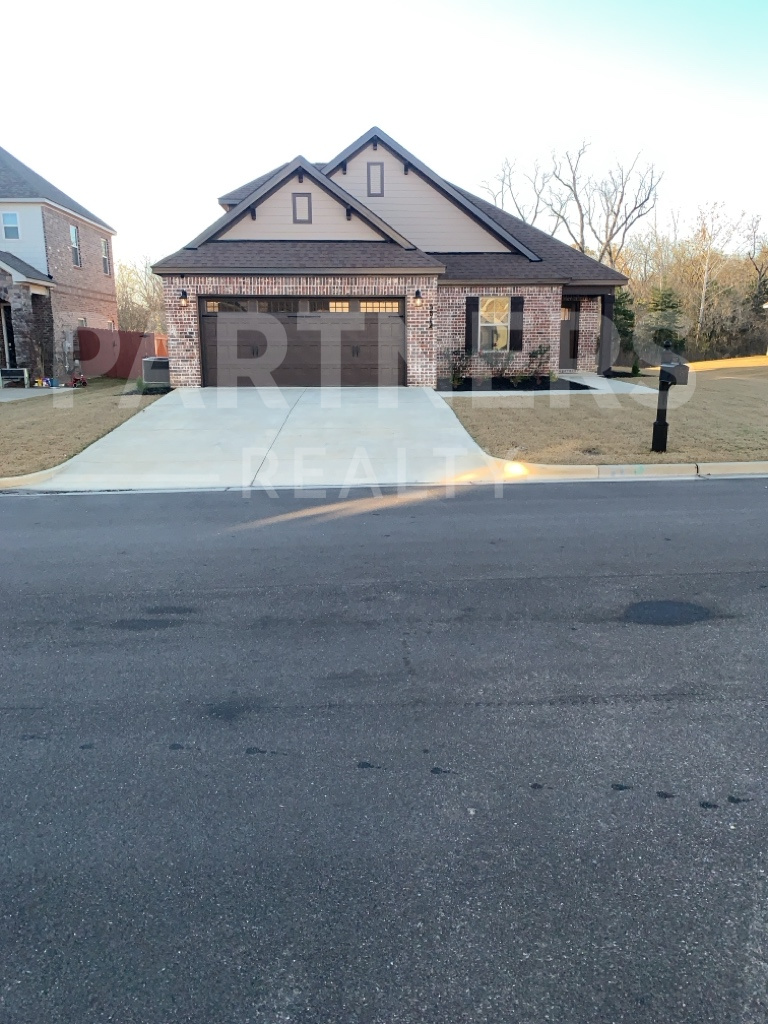5812 Blevins Circle
